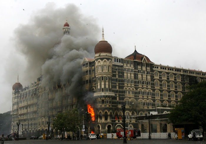 Here Is The Story of  Unsung Hero And US Marine Ravi Dharnidharka who saved 157 Lives In Taj Hotel On 26/11