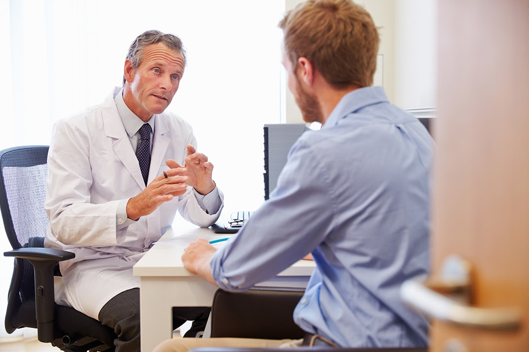 Image of doctor counseling patient_AHRQ Opioid Prev/Training/Treatment