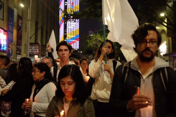Los jóvenes de #pazalacalle escriben a Uribe para reclamar la implementación del acuerdo
