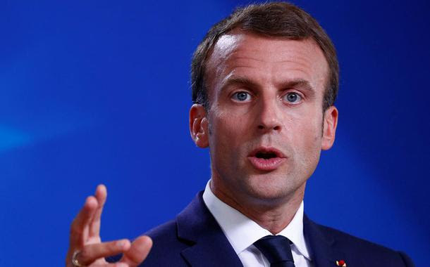 “Quero 'encher o saco' dos não vacinados”, afirma Emmanuel Macron em entrevista a jornal francês