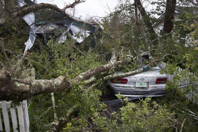 Sức tàn phá của bão Michael khi quét qua Florida