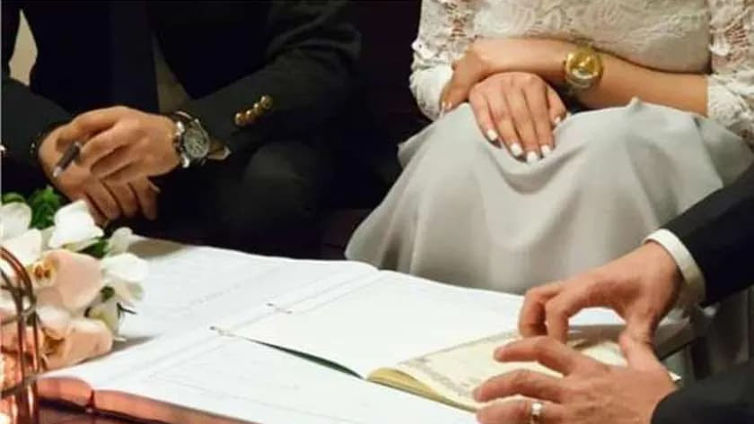عروس كويتية تطلب الطلاق بعد 3 دقائق من عقد القران.. والكشف عن السبب