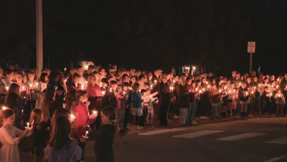  Barrington community holds candlelit vigil for two beloved teachers
