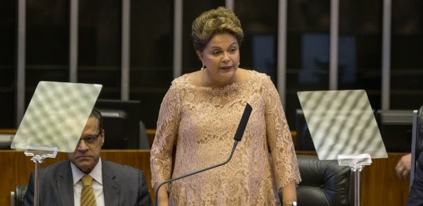 1º.jan.2015- A presidente Dilma Rousseff discursa ao Congresso Nacional em cerimônia de posse, em Brasília