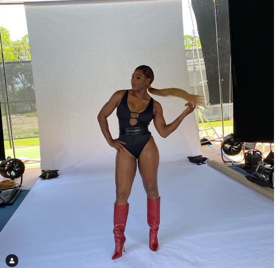 Tennis star, Serena Williams flaunts her hot legs in sexy new photos