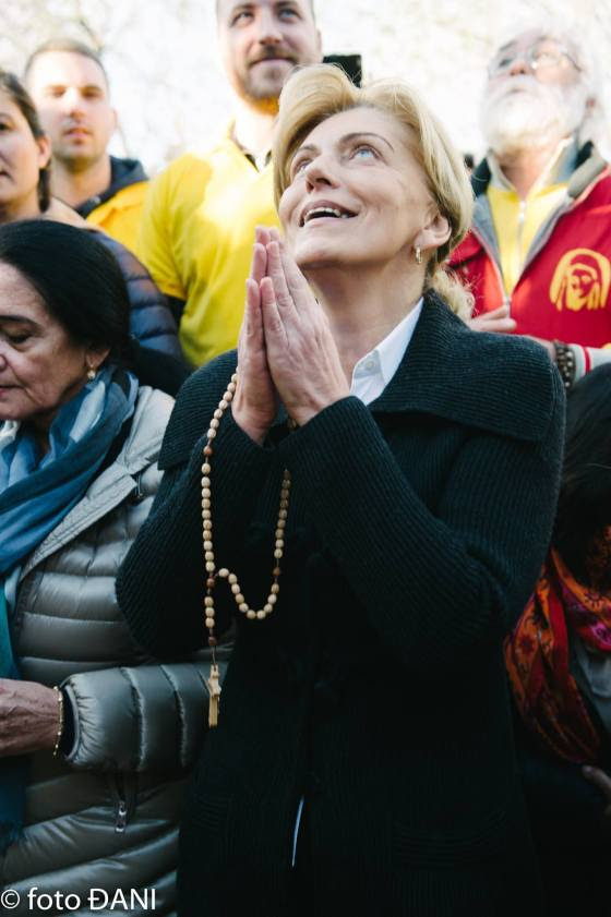 aparicion-de-la-virgen-el-medjugorje-el-2-de-noviembre-de-2016-6