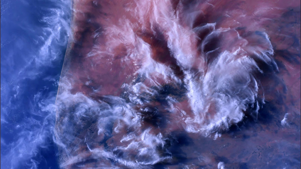 Trái đất tuyệt đẹp chụp từ tàu Crew Dragon trong chuyến bay lịch sử - Ảnh 3.