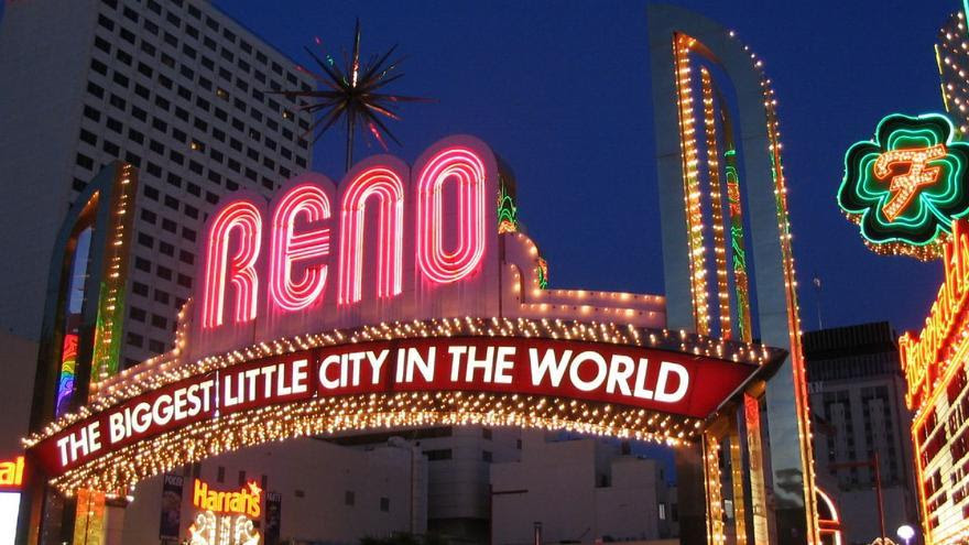 Arco de entrada de Reno, la ciudad de Nevada de moda como paraíso fiscal. FOTO: Ken Lud / Flickr