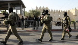 Israel: Muslim screaming “Allahu akbar” tries to stab police officers in Jerusalem