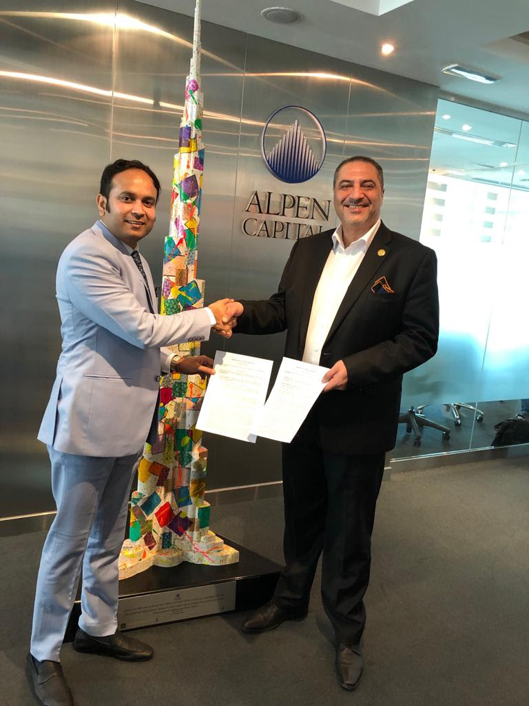 L to R - Piyush Somani, Founder MD & CEO, ESDS and Faisal Al Haimus, Chairman and President, TBI L to R - Piyush Somani, Founder MD & CEO, ESDS and Faisal Al Haimus, Chairman and President, TBI