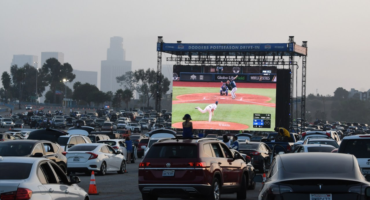 Photos With Dodgers on road for World Series, drivein throng returns