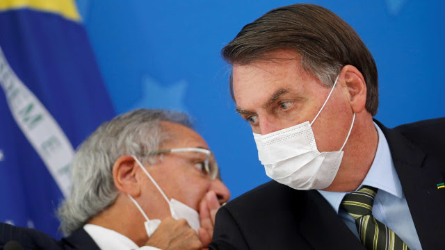 Bolsonaro sanciona lei de ajuda a estados, mas veta parte dos benefícios