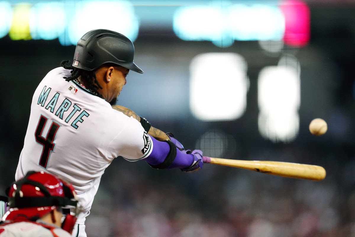 Donovan Mitchell brings out brooms for Mets subway series sweep over Yankees