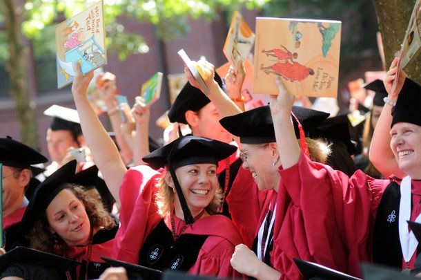 Harvard, bốn rưỡi sáng Harvard, bốn rưỡi sáng