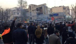 Iran: Freedom protests continue into fourth night despite killings and threats from the Islamic regime