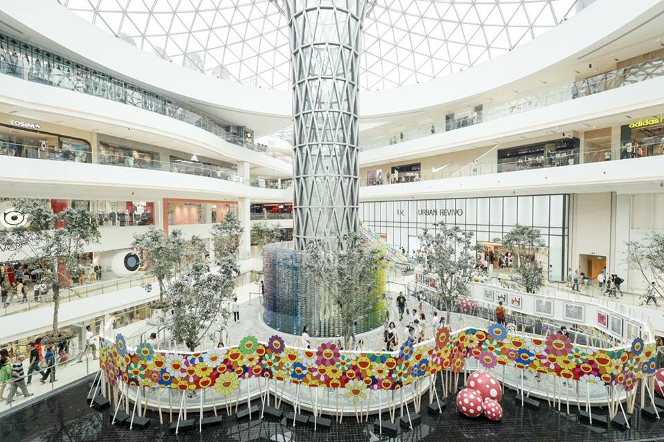 This photo appears to show works by Yayoi Kusama and Takashi Murakami on display at a new Shanghai shopping mall. Kusama's lawyer claims the works are fake, and that other counterfeit exhibitions have taken place across China this year. Photo courtesy of CapitaLand via Facebook.