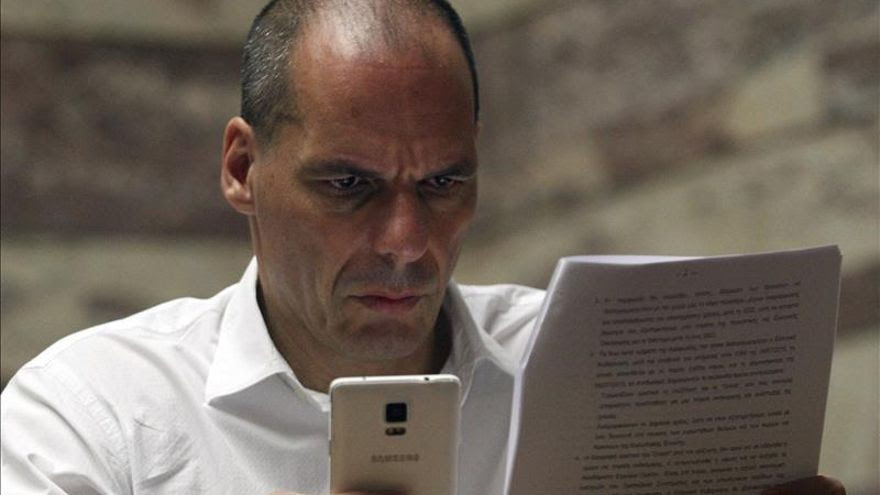 Varufakis califica las negociaciones con el eurogrupo de "guerra financiera"