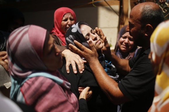 Dolor y lamentos en la zona Palestina tras los ataques israelíes. Reuters. Foto: Reuters