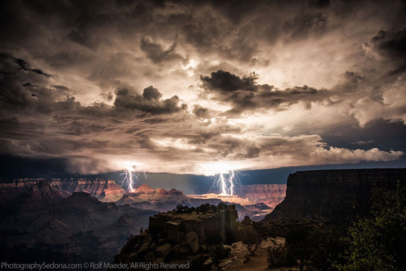 http://twistedsifter.com/2013/09/grand-canyon-light-show/