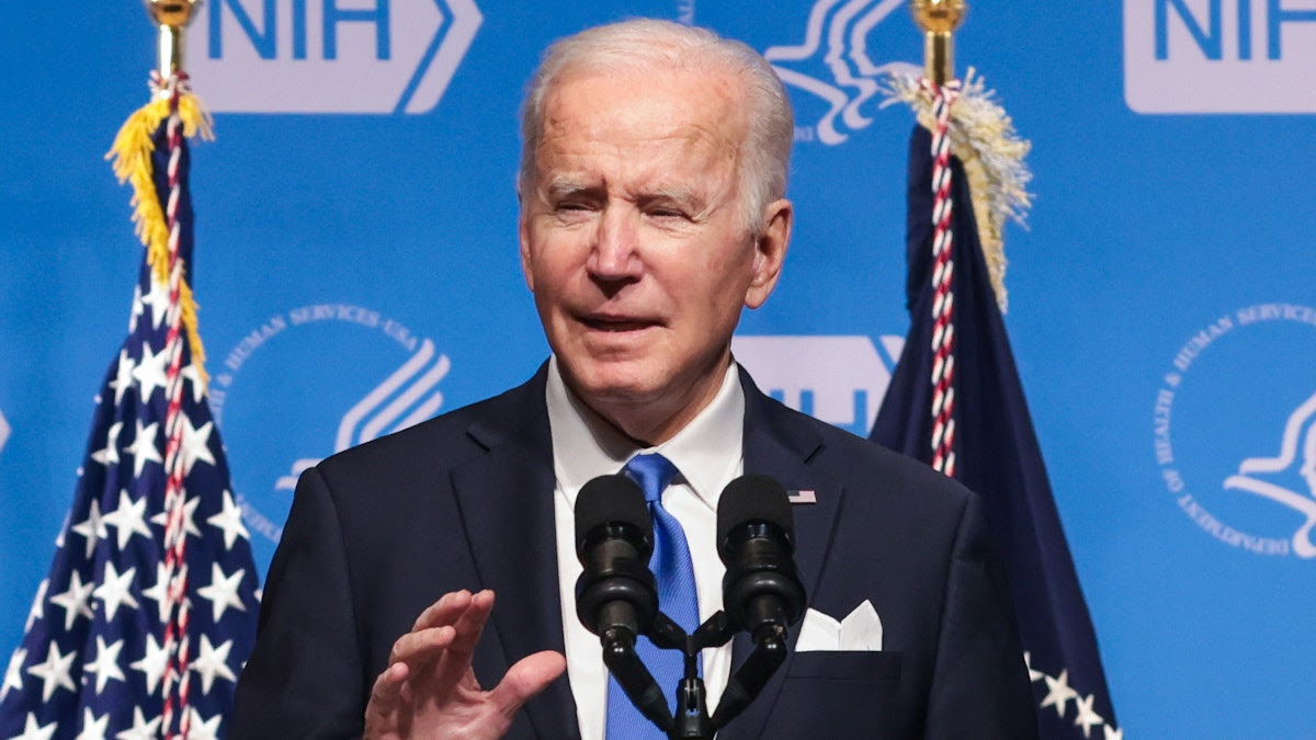 Top Democratic Senator Comes Out Against Biden’s Vaccine Mandate, Supports Legislation To Overturn