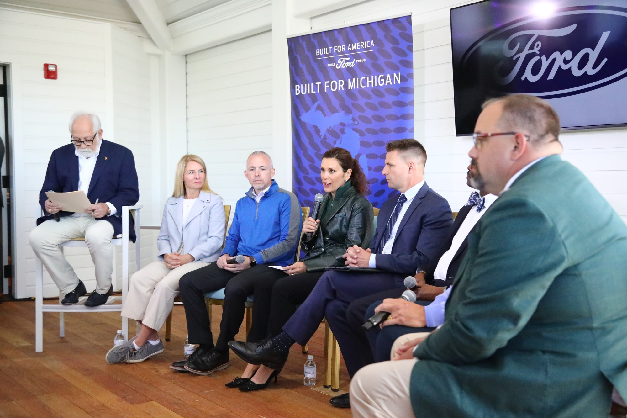 Gov. Whitmer speaks at roundtable event 