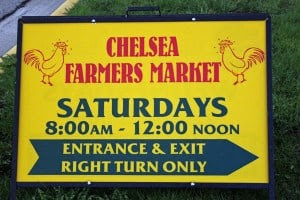 Saturday-Farmers'-Market-sign