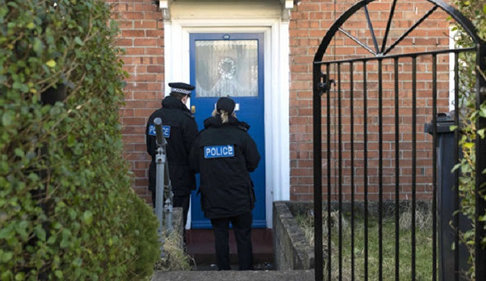 UK: Jewish conservative’s door broken down, he is handcuffed and jailed on suspicion of “Islamophobia”
