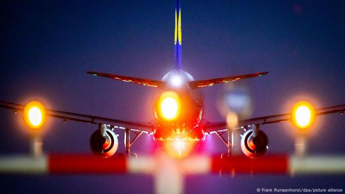 Deutschland Frankfurt am Main 2018 | Flughafen, Maschine der Lufthansa
