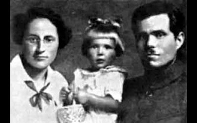 Нестор Махно с женой, Галиной Кузьменко, и дочерью Еленой