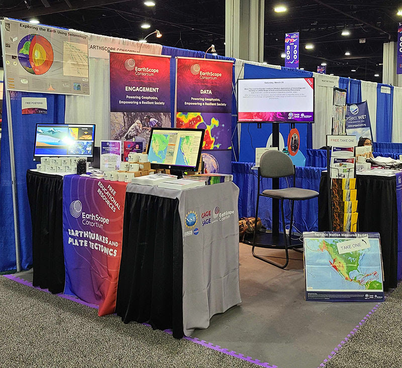 photo of EarthScope booth at NSTA