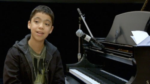Ethan Bortnick là thần đồng chơi nhạc, là nhà soạn nhạc kiêm diễn viên. Cậu bé bắt đầu chơi đàn lúc 3 tuổi. Đến khi 5 tuổi, cậu có thể sáng tác nhạc. Buổi trình diễn đầu tiên của Ethan trên truyền hình vào năm 2007 đã mở đầu cho một loạt show biểu diễn sau đó. Cậu tự hào là người giữ kỷ lục Guiness khi được công nhận là nhạc sĩ solo có tour diễn riêng trẻ nhất thế giới. Lúc 10 tuổi, Ethan là ngôi sao trẻ tuổi nhất được mời biểu diễn tại Las Vegas.