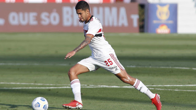 Nestor lamenta 'falta de tranquilidade' do São Paulo em empate com o América-MG