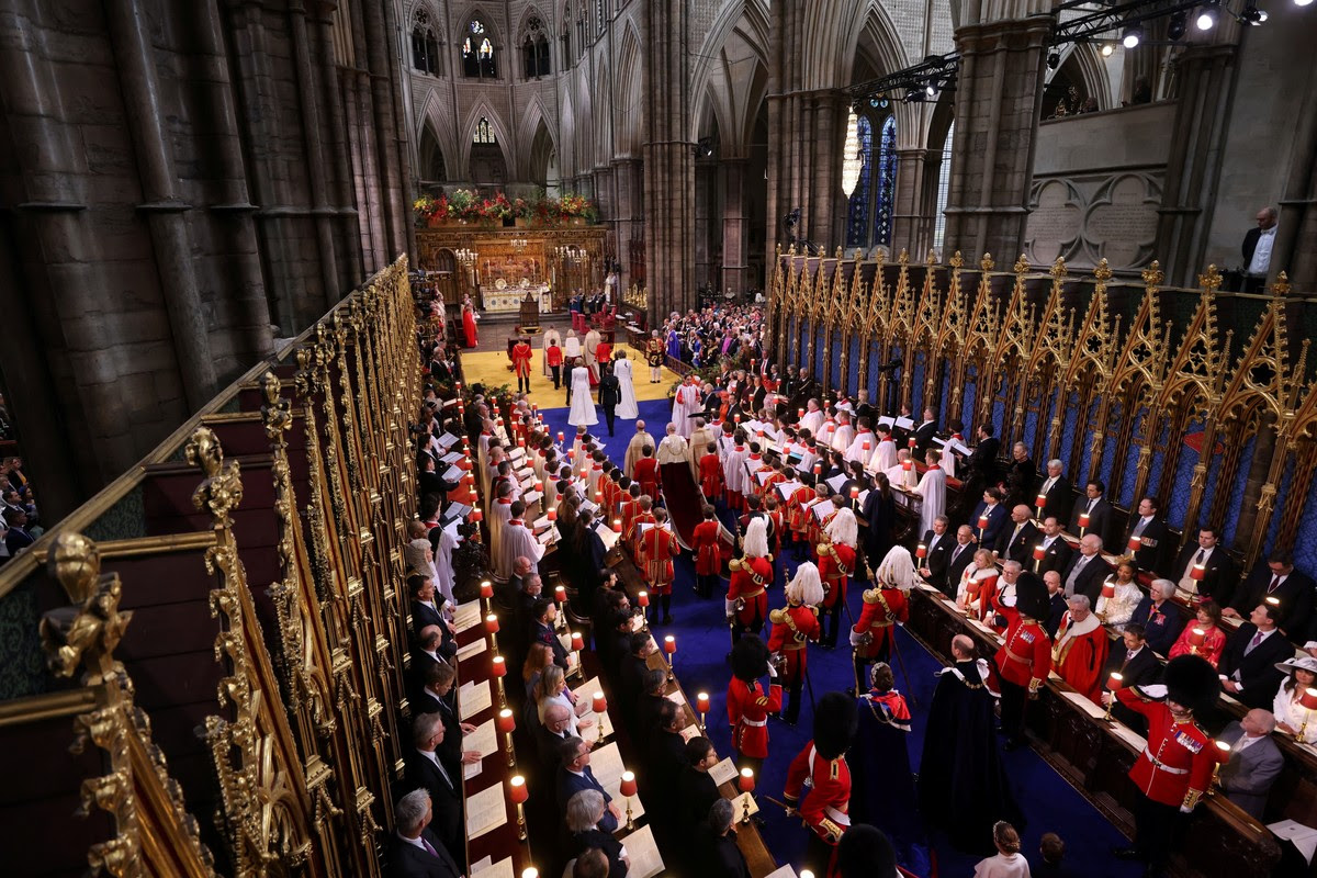 Vua Charles của Anh và Nữ hoàng Camilla trong lễ đăng quang của họ tại Tu viện Westminster, ở London, Anh, ngày 6 tháng 5 năm 2023. RICHARD POHLE/Pool qua REUTERS