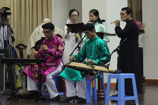 Interfaith gathering celebrates mercy in Vietnam