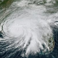 Hurricane Sally slams into U.S. South (pics)
