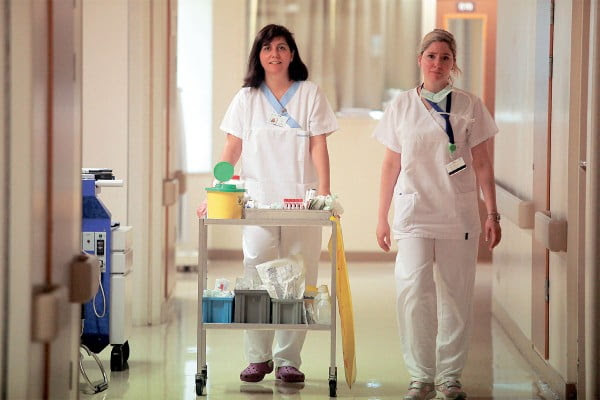 Στις 12
Δεκεμβρίου η προκήρυξη
για τις 4.000 θέσεις
κοινωφελούς εργασίας
στα νοσοκομεία