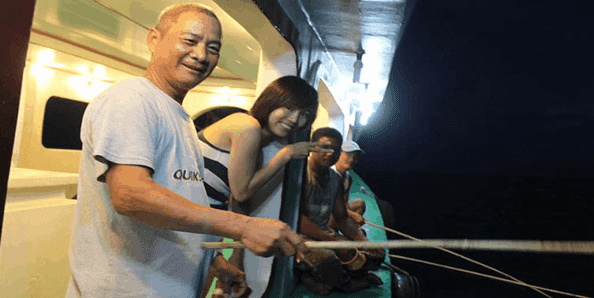 Trải nghiệm hoạt động câu mực đêm tại Hòn Thơm - Phú Quốc Trải nghiệm hoạt động câu mực đêm tại Hòn Thơm - Phú Quốc