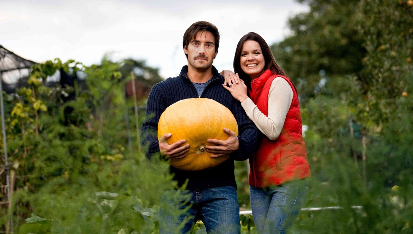 Husband Sentenced To Visiting Pumpkin Patch Every Year For Rest Of His Life