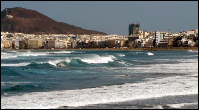 2 Las puntillas playa de las Canteras surf kitesurfing mallorca blog en Agosto