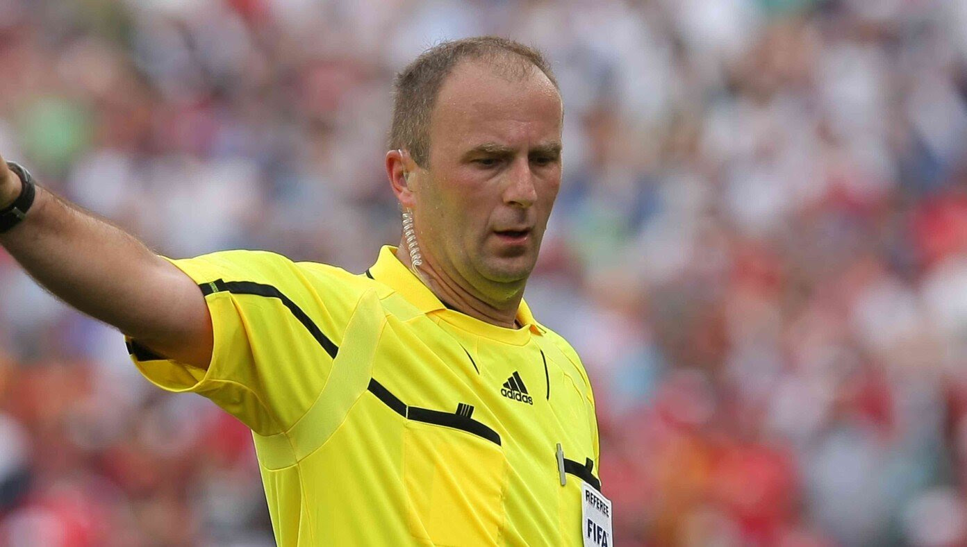 World Cup Ref Wondering If It's Too Late To Admit He Doesn't Know What Offsides Is
