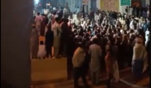 Pakistan: Muslim mob screaming “Allahu akbar” surrounds world’s foremost Sikh site, throws stones