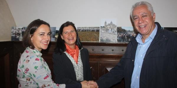 Francesca Pasetti and Concha Salguero from Tyn with SPNL Director Genral Assad Serhal