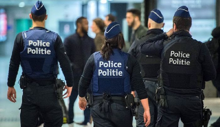 Brussels: Muslim who had just been released from psych ward screams “Allahu akbar” and stabs police officer