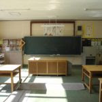 Jinego_Elementary_School_science_room_front