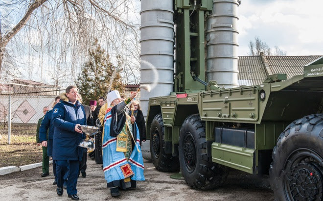 Đặc sắc nghi lễ ban phước cho vũ khí của Quân đội Nga
