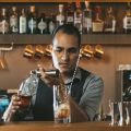 Gustavo Romulo, Head Bartender do hotel e campeão brasileiro de coquetelaria