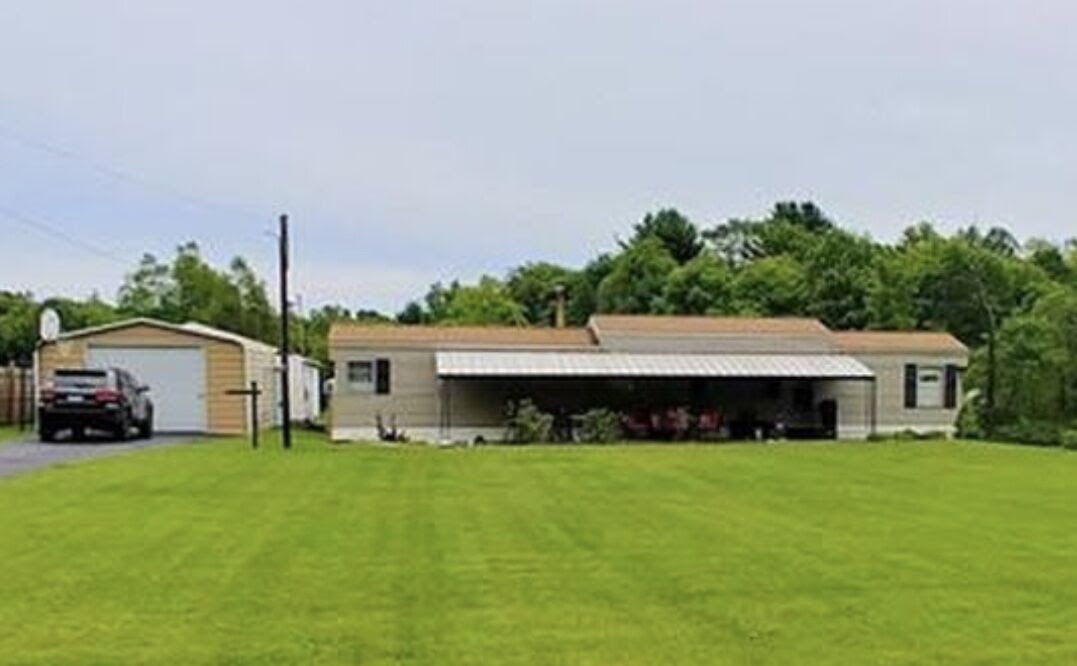 2980 Sandy Lake Grove City Rd, Stoneboro PA 16153 wholesale priced home listings