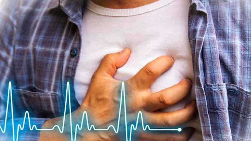 الدكتور النمر: 5 حالات يشعر فيها المريض بآلام القلب رغم سلامة الشرايين