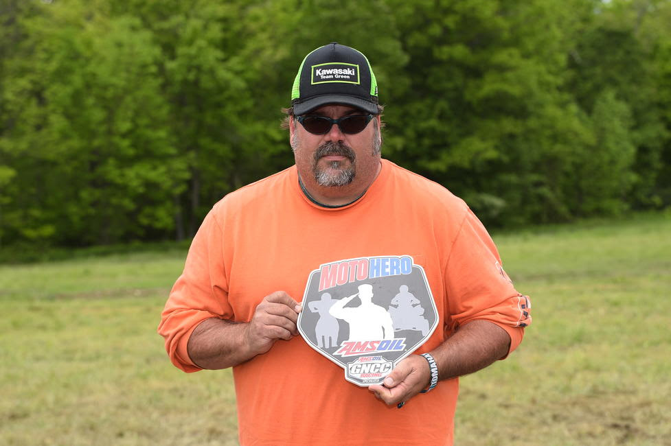 Todd Squire was presented the AMSOIL Moto Hero award at the Dunlop Tomahawk GNCC. 
