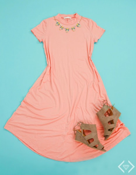 Style Steals  - Short Sleeve S...
